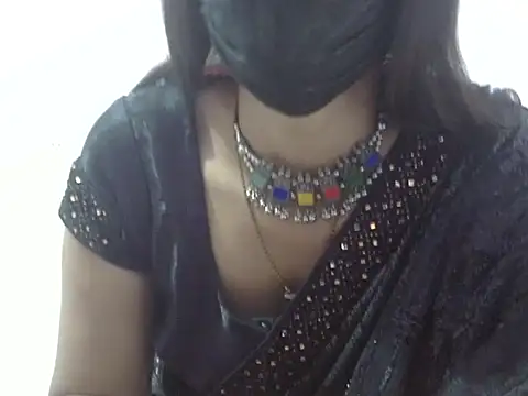 Laila Cute online show from 22, 2, 2026