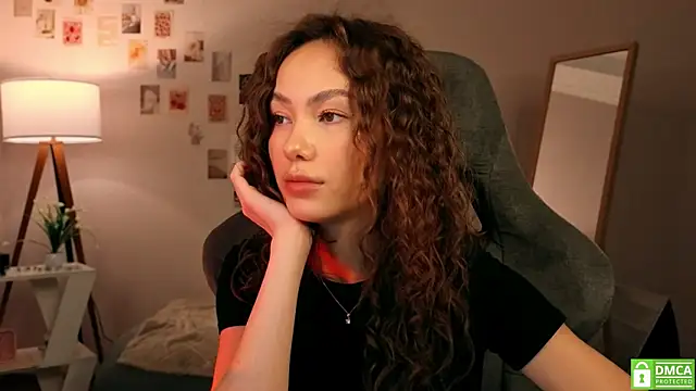 Snapshot of branchwithflowerss chatting on 11, 11, 2025 branchwithflowerss online show from 11, 11, 2025