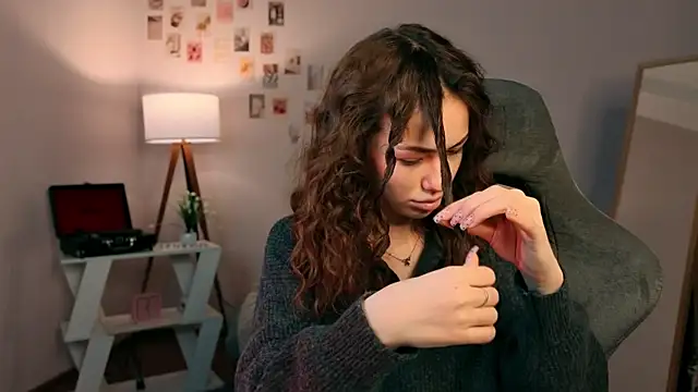 Snapshot of branchwithflowerss chatting on 26, 11, 2025 branchwithflowerss online show from 26, 11, 2025