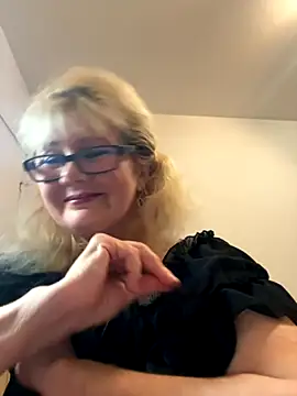 BoloshkaBlonda online show from 17, 10, 2025