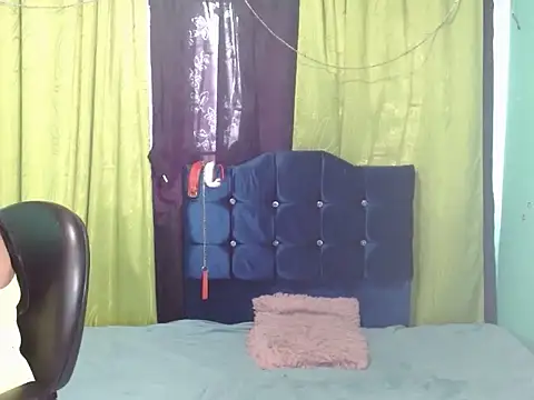 Snapshot of Ebony_luna chatting on 7, 5, 2026 Ebony luna online show from 7, 5, 2026