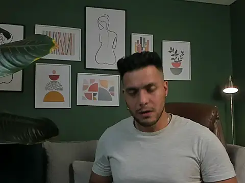 Snapshot of IanCross chatting on 1, 11, 2025 IanCross online show from 1, 11, 2025