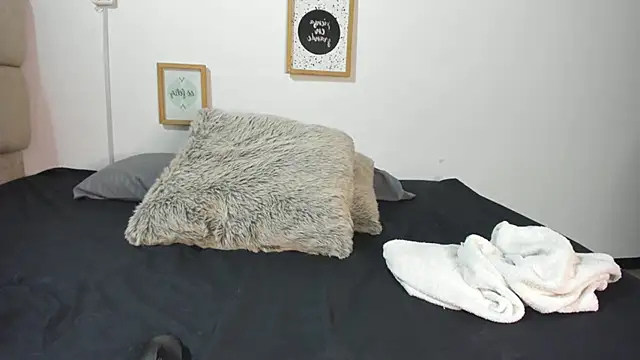 Latin Pleasures online show from 16, 12, 2025