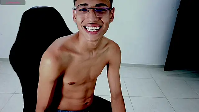 Im david02 online show from 11, 4, 2026