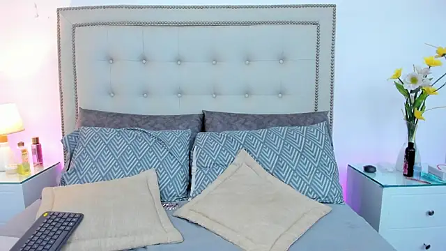 Emilysweet2 online show from 4, 11, 2025