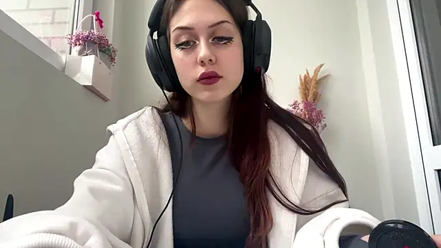 Nayra flash online show from 15, 10, 2025