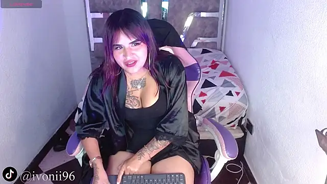 Snapshot of ivoni chatting on 21, 11, 2025 ivoni online show from 21, 11, 2025