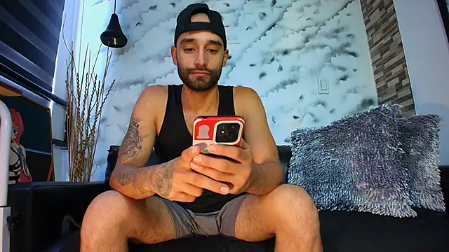 Snapshot of Max_Miller_S chatting on 4, 10, 2025 Max Miller S online show from 4, 10, 2025