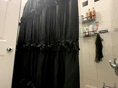 Snapshot of Princessivy56 chatting on 10, 11, 2025 Princessivy56 online show from 10, 11, 2025