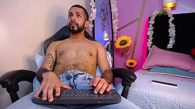 Lobo sex21 online show from 4, 11, 2025