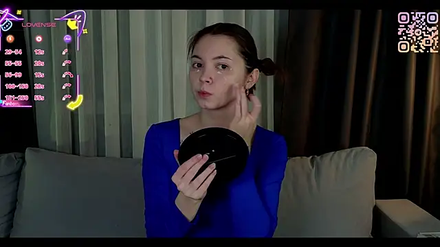 Snapshot of Show_Ray chatting on 7, 11, 2025 Show Ray online show from 7, 11, 2025