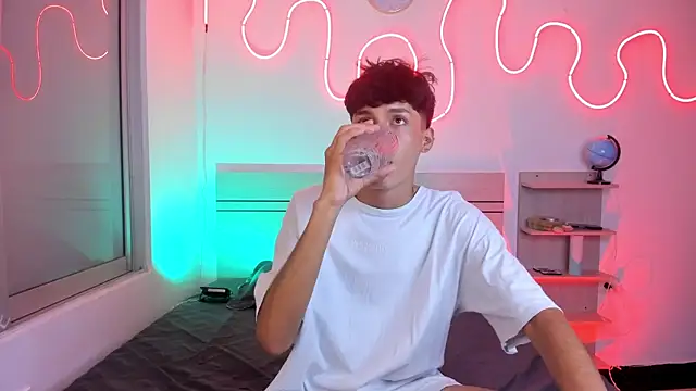 luccas ferreira online show from 8, 11, 2025