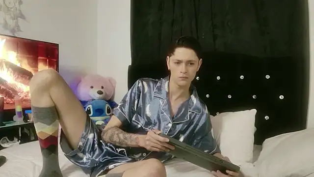 Tyler cat online show from 18, 10, 2025