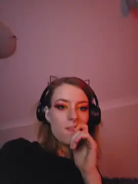 Snapshot of lonely_Cosplay_chick chatting on 14, 10, 2025 lonely Cosplay chick online show from 14, 10, 2025