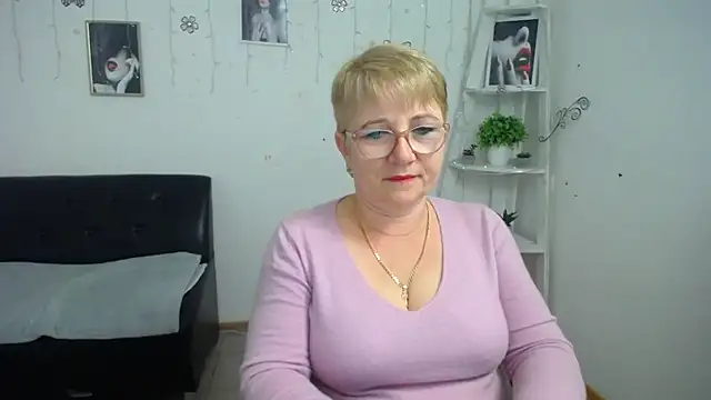 lunarossa  online show from 8, 10, 2025