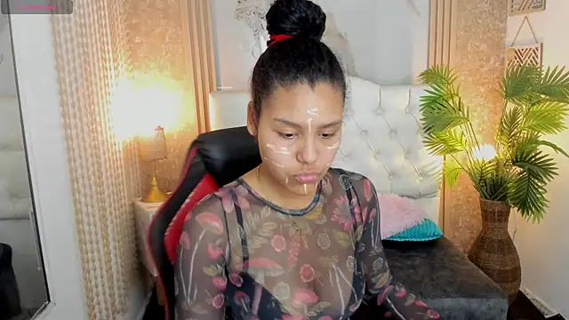 Snapshot of AriaVega chatting on 7, 4, 2026 AriaVega online show from 7, 4, 2026