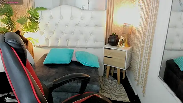 Snapshot of AriaVega chatting on 9, 4, 2026 AriaVega online show from 9, 4, 2026