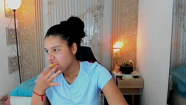 Snapshot of AriaVega chatting on 13, 5, 2026 AriaVega online show from 13, 5, 2026