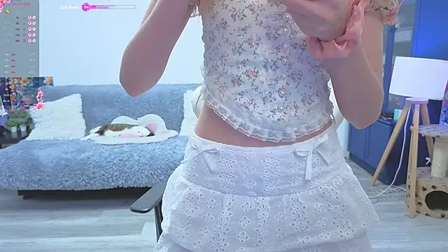 xAlisontiny online show from 1, 12, 2025