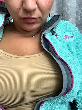 Daiana Andra online show from 3, 10, 2025