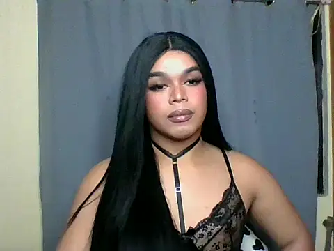 Snapshot of TarahFox chatting on 27, 10, 2025 TarahFox online show from 27, 10, 2025