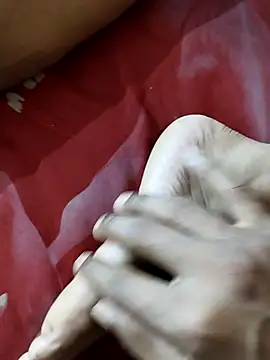 Snapshot of Aditi1996 chatting on 3, 11, 2025 Aditi1996 online show from 3, 11, 2025