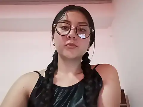 lil mila online show from 22, 10, 2025