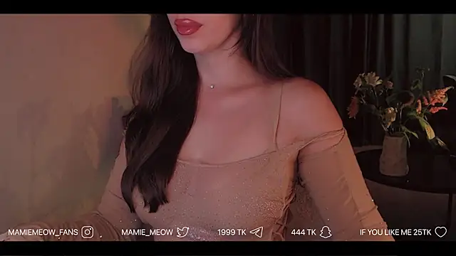 Snapshot of Mamiemeow chatting on 8, 7, 2026 Mamiemeow online show from 8, 7, 2026