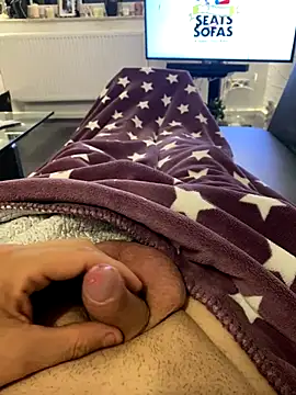 Sklavekay online show from 3, 10, 2025