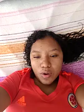 Snapshot of Rosario-castro chatting on 24, 10, 2025 Rosario-castro online show from 24, 10, 2025