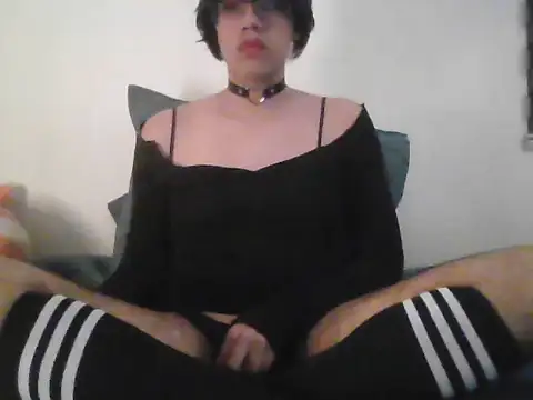 Snapshot of Sunny_Pebble chatting on 29, 11, 2025 Sunny Pebble online show from 29, 11, 2025