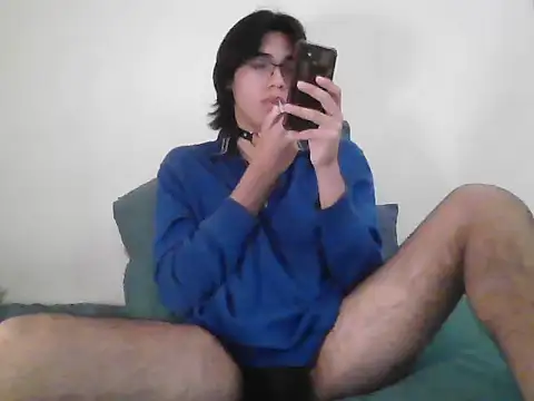 Snapshot of Sunny_Pebble chatting on 3, 12, 2025 Sunny Pebble online show from 3, 12, 2025