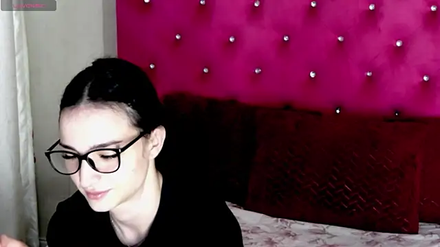 KimmySprinkles online show from 10, 10, 2025