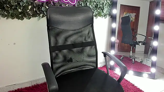 Samanta Ortiz online show from 17, 11, 2025