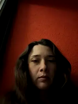 Snapshot of MayaVonDe chatting on 8, 11, 2025 MayaVonDe online show from 8, 11, 2025