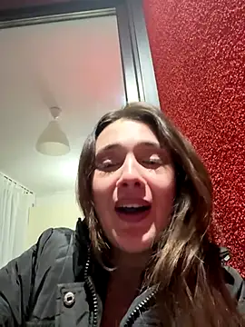 Snapshot of MayaVonDe chatting on 18, 11, 2025 MayaVonDe online show from 18, 11, 2025