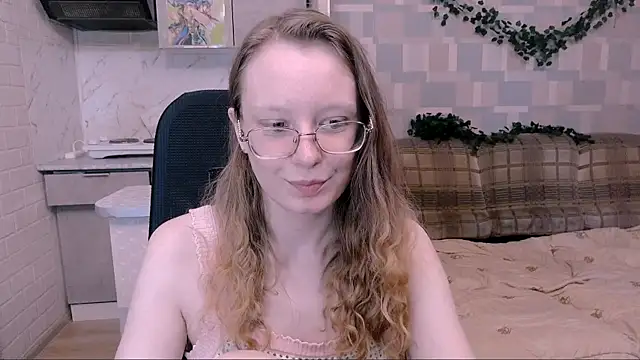 Meowewew online show from 11, 10, 2025