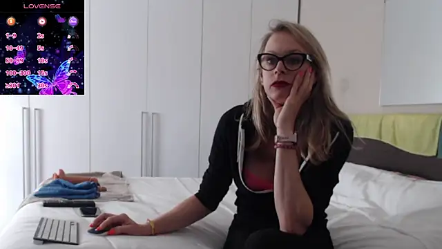 Spicypamy online show from 16, 10, 2025