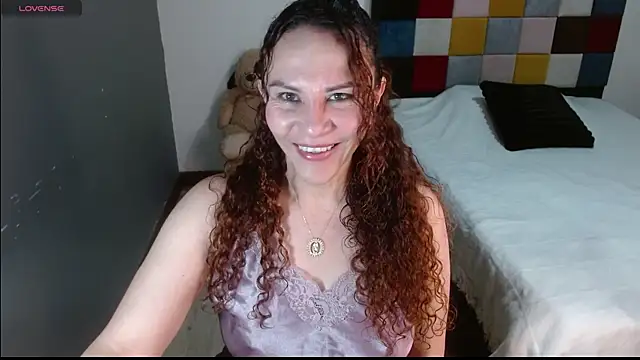 Snapshot of Miavelvett- chatting on 16, 10, 2025 Miavelvett- online show from 16, 10, 2025