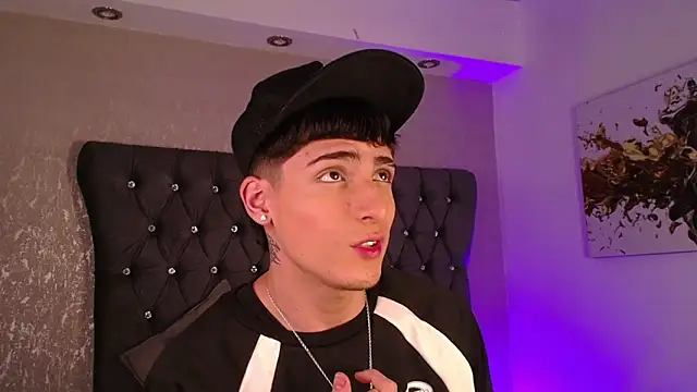 MateoMitchell online show from 8, 11, 2025