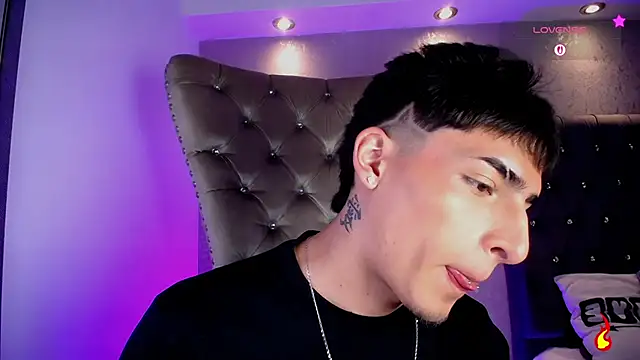 MateoMitchell online show from 25, 2, 2026