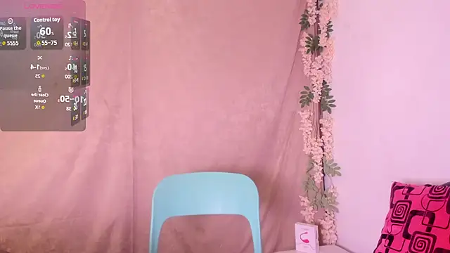 Snapshot of Alina_Chapman chatting on 12, 11, 2025 Alina Chapman online show from 12, 11, 2025