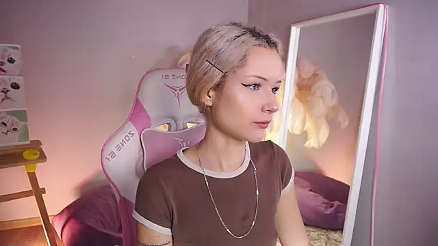 Celeste eyes0n online show from 14, 10, 2025