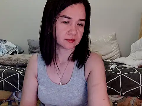 Snapshot of KissHott chatting on 4, 5, 2026 KissHott online show from 4, 5, 2026