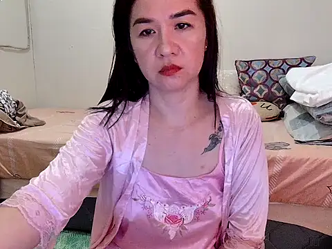 Snapshot of KissHott chatting on 17, 7, 2026 KissHott online show from 17, 7, 2026