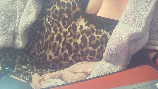 Playful MILF Demi online show from 31, 10, 2025