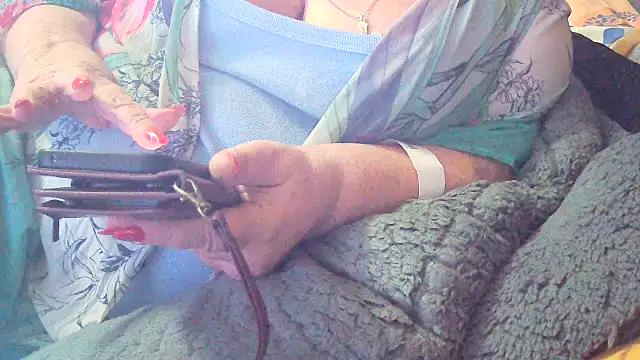 Playful MILF Demi online show from 6, 2, 2026