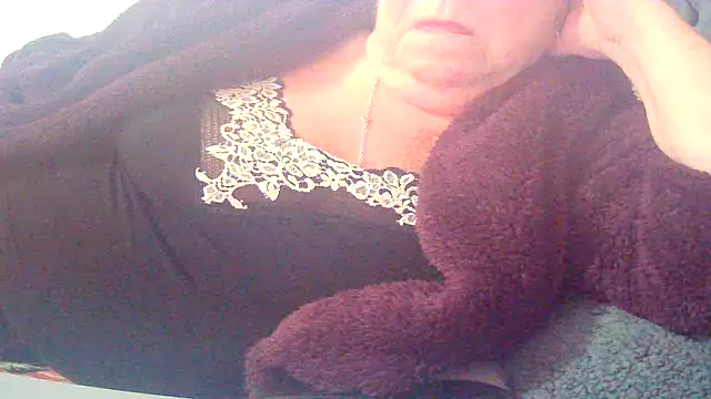 Playful MILF Demi online show from 9, 4, 2026