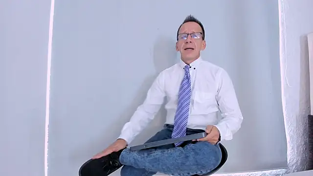  axelking  online show from 5, 11, 2025