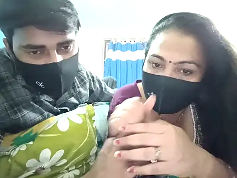 horny milf couple online show from 19, 10, 2025